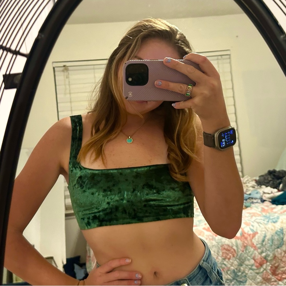 Urban Outfitters Women’s Green Velvet Cropped Bra Tank Top Small